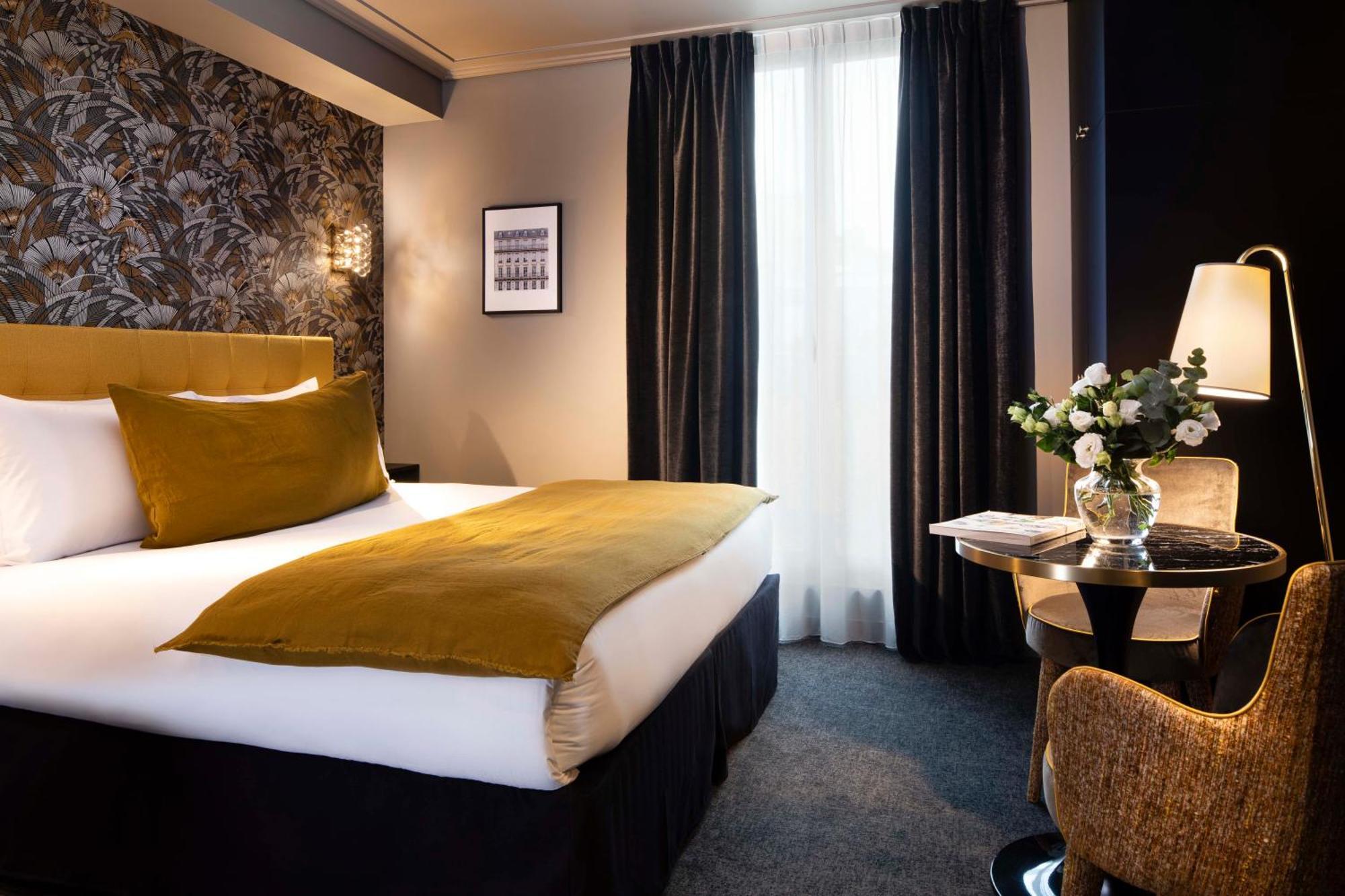 Apartahotel Rayz Eiffel 3*